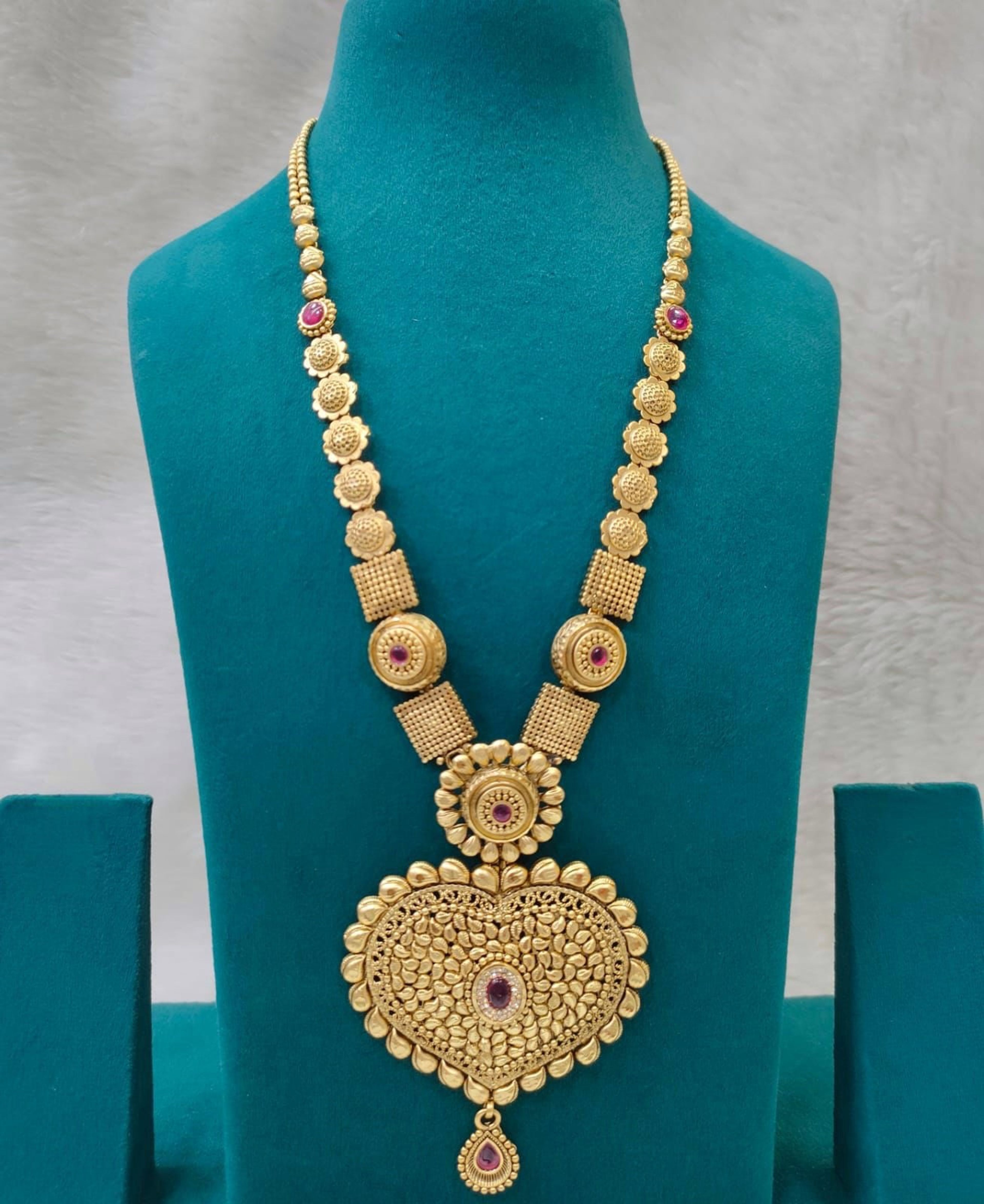 Antique Pink Stone Heart Motif Long Necklace