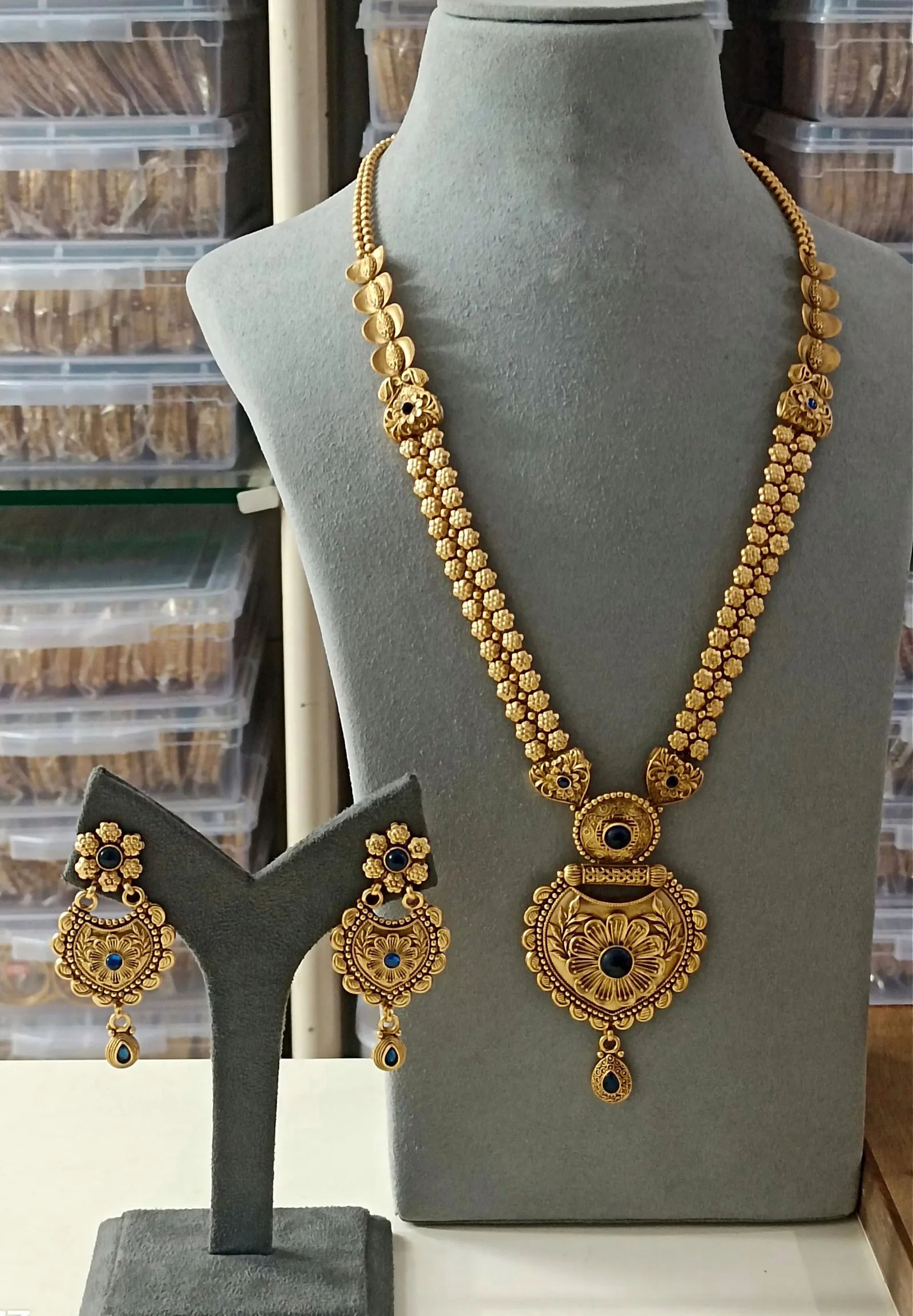 Antique Blue Stone Floral Long Necklace with Earrings