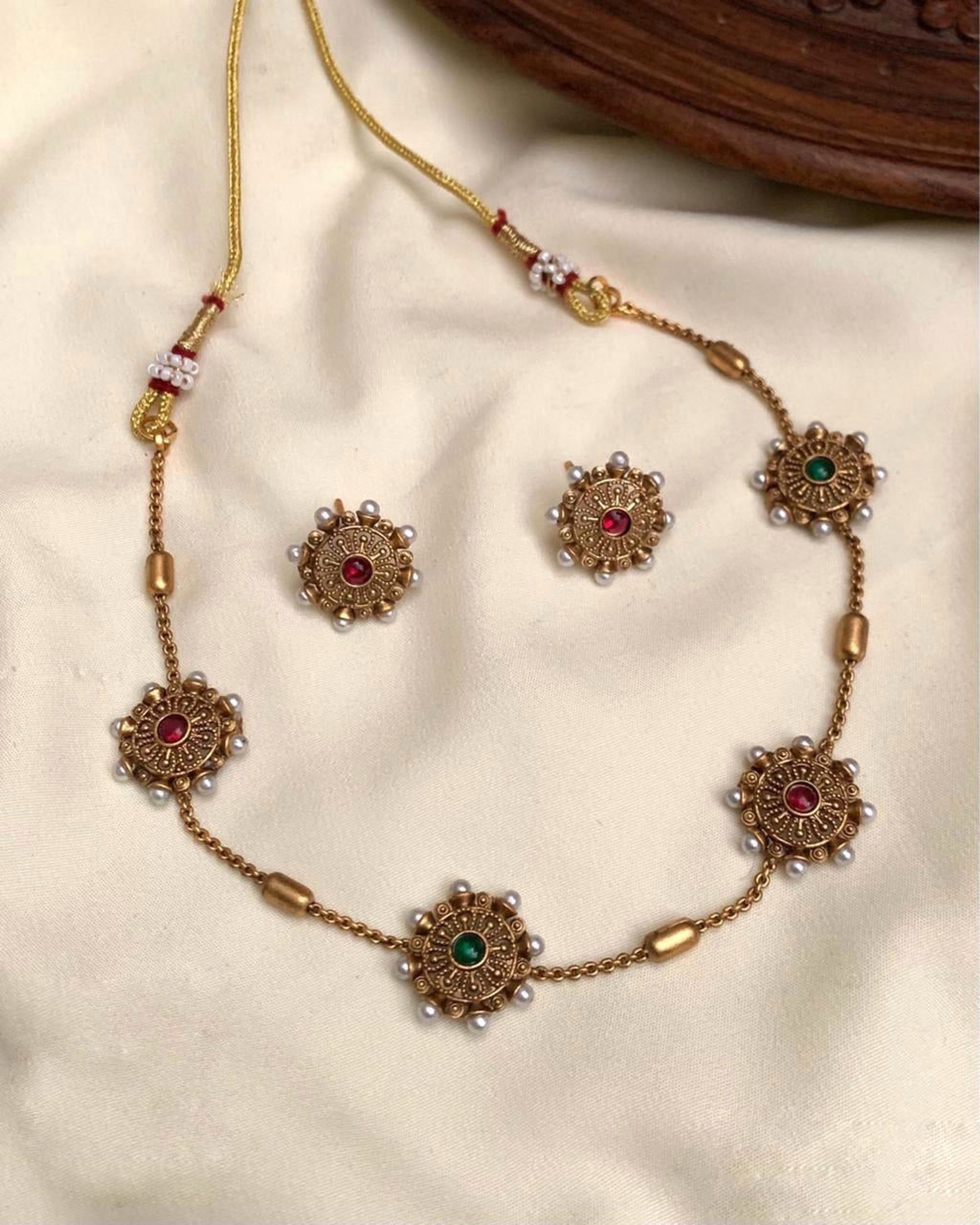Coin Pearl Necklace Set