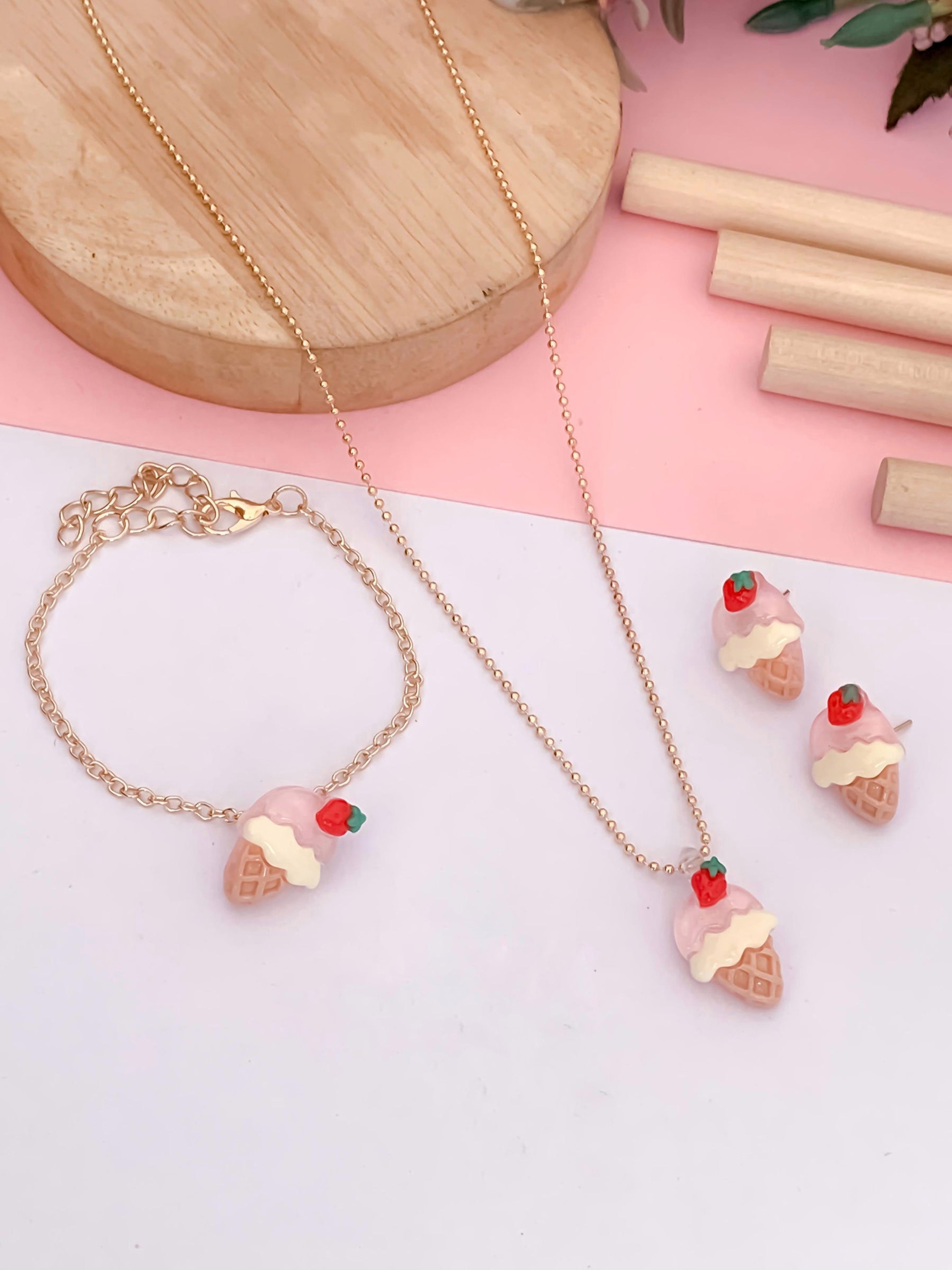 Kids' Ice Cream Cone Necklace Set
