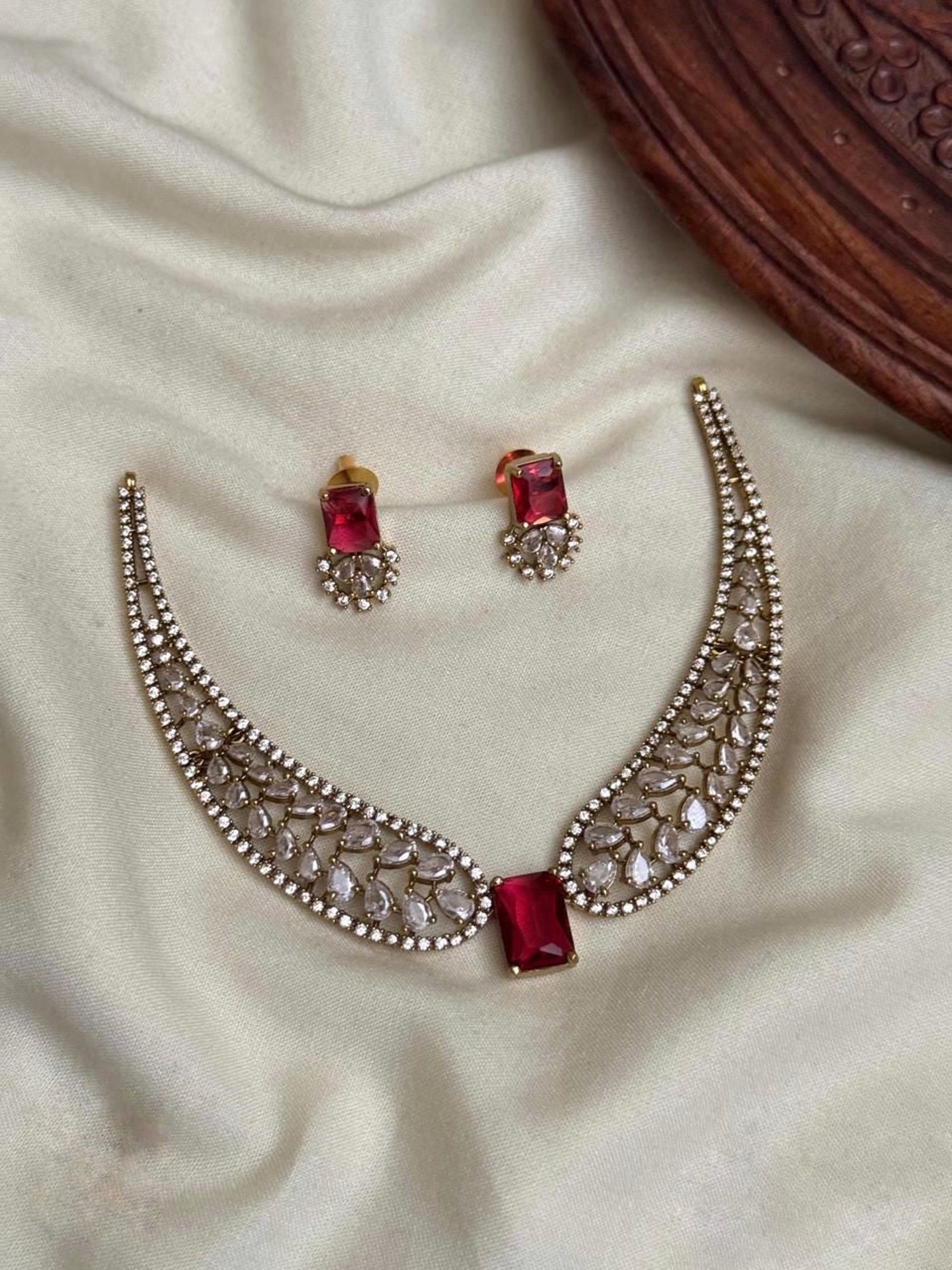 Scarlet Charm Set