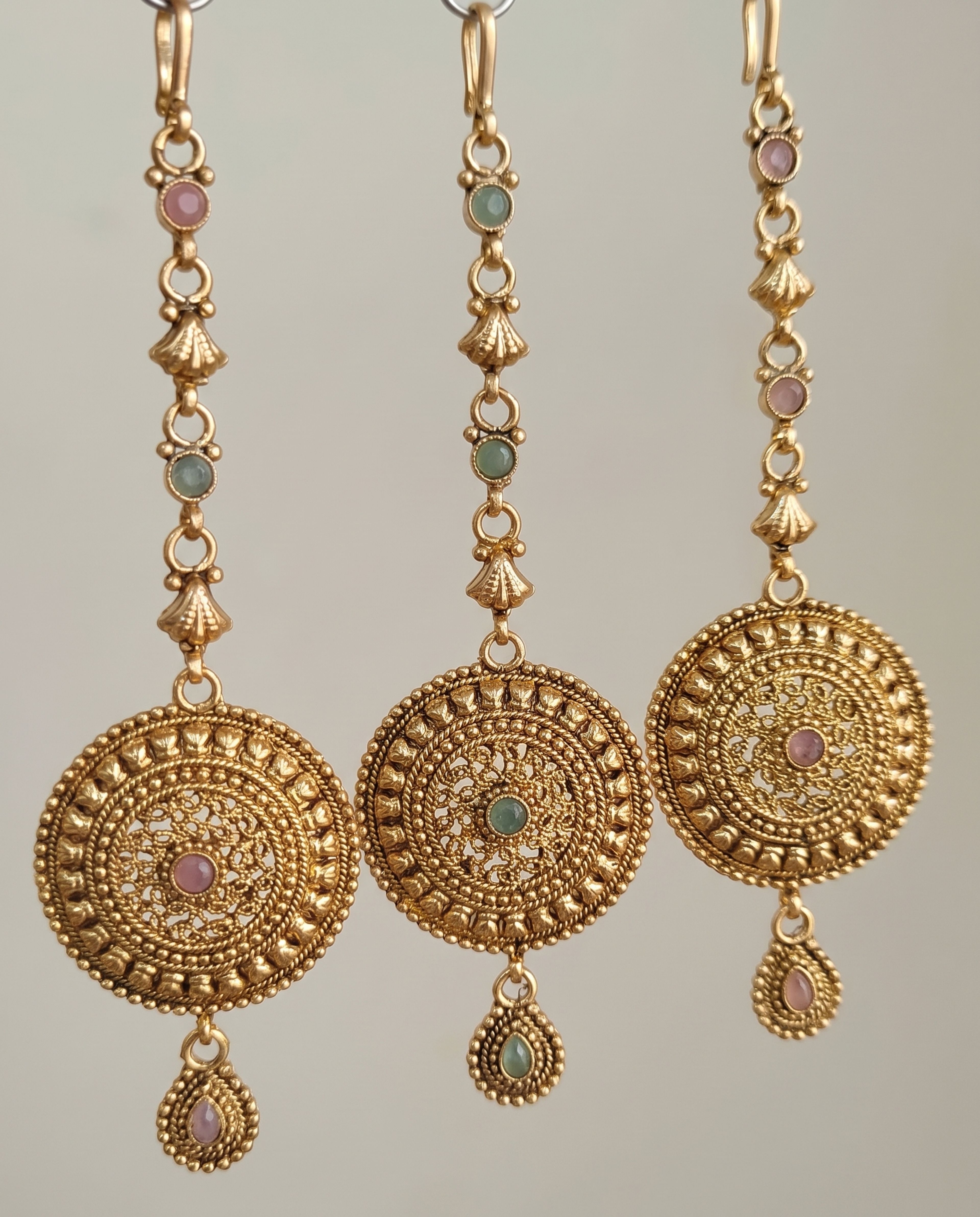 Maang Tikka, close-up of the detail