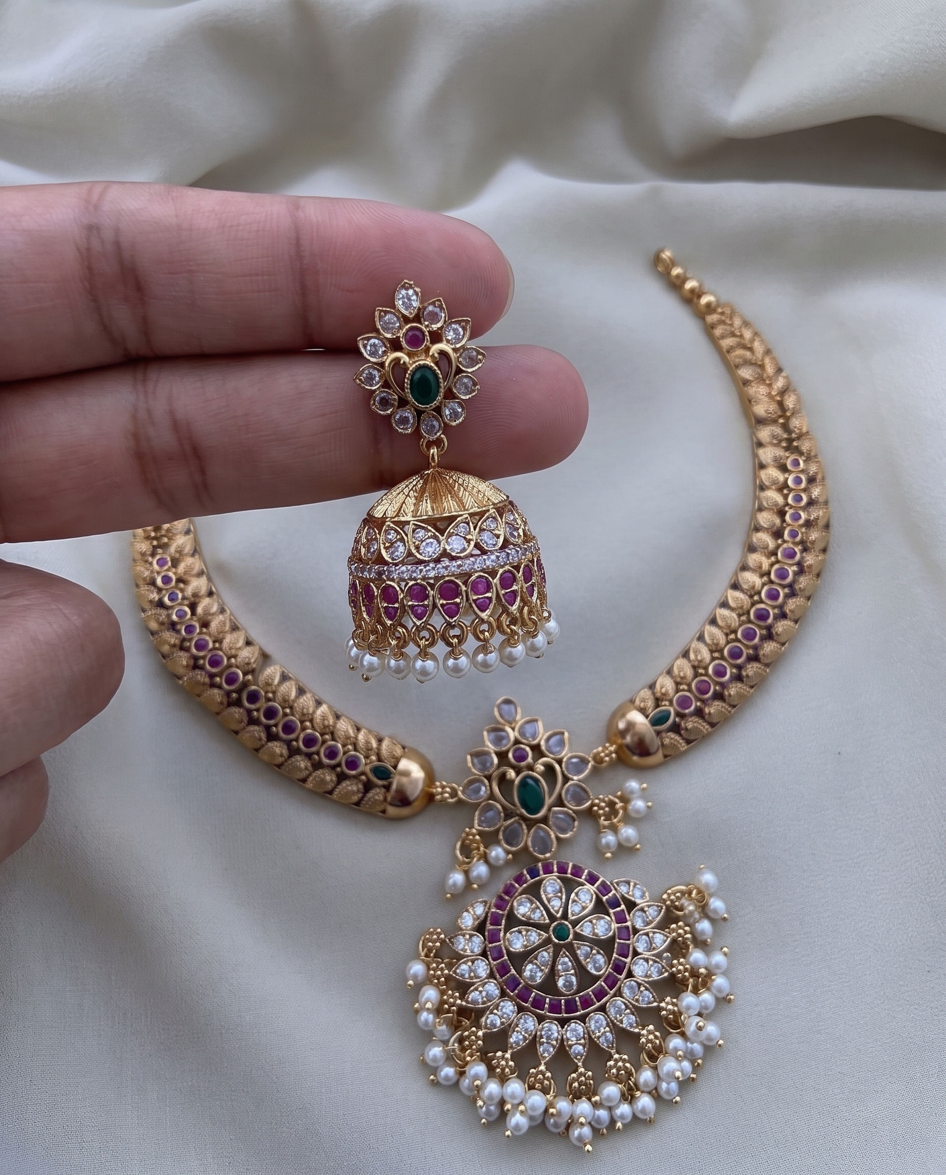 Tara Jhumka Set, close-up of the detail