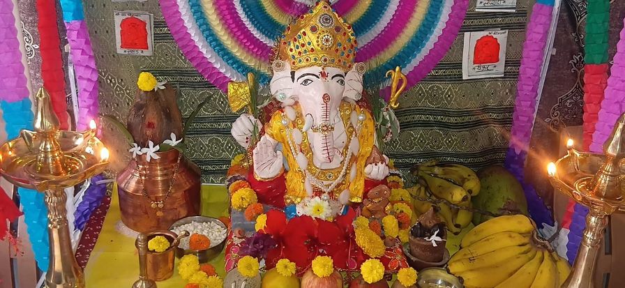 Handmade shadu mati bappa
