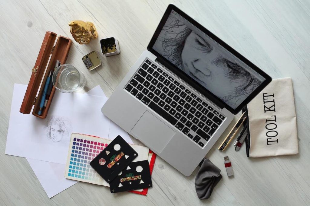 Leer werken met de belangrijkste Adobe programma's in dit grafisch vormgeven traject dat je met je stap budget kunt volgen