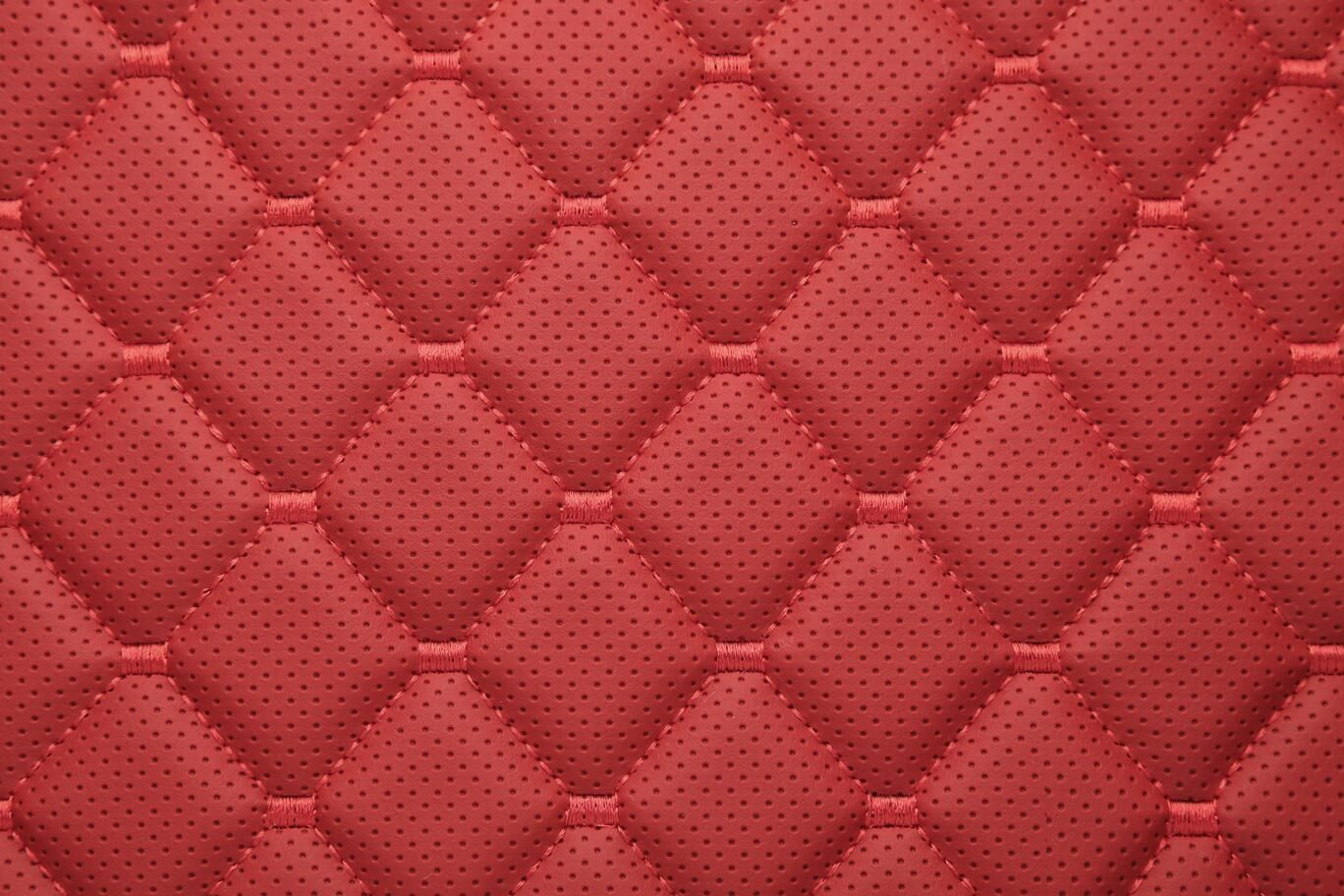 0583 4.5 x 4 cm - Red with red stitching