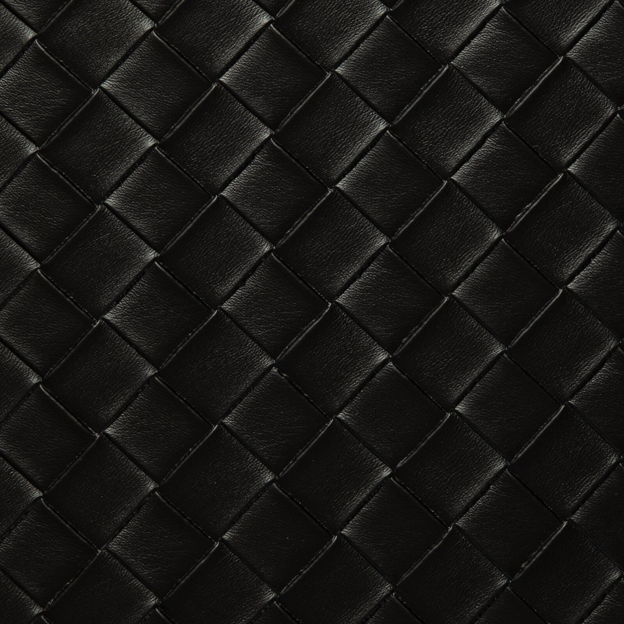 ORTEGA 0001 Black surface detail