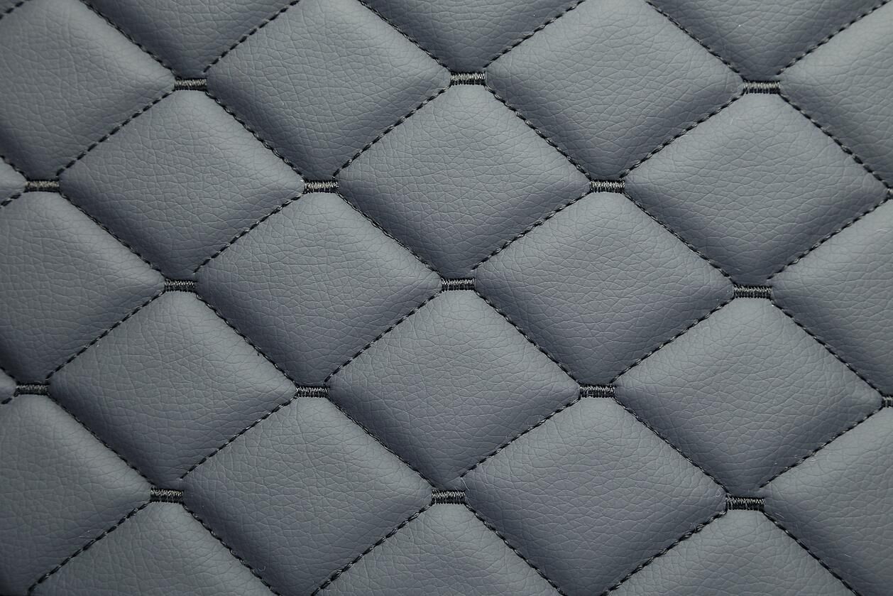 0151 Dark grey with smoke stitching