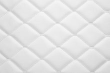 TOSCANO QUILTED 6 x 5 cm 0002 White with white stitching surface sample