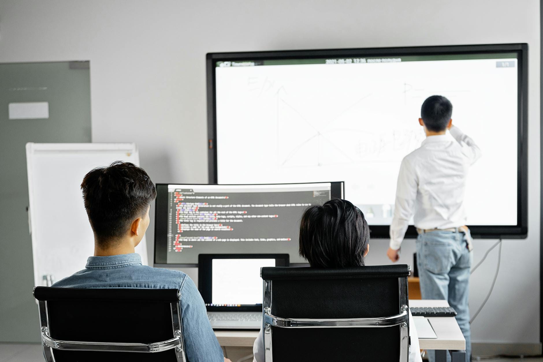 Ekonomiteam utbildas i digitala bokföringsverktyg