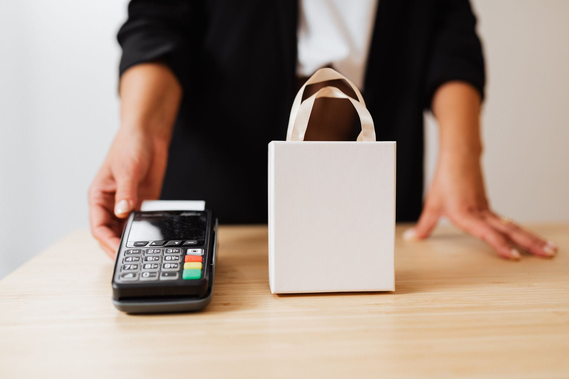 Automatiserade processer mellan e-handel, kassasystem och logistikflöde i butik