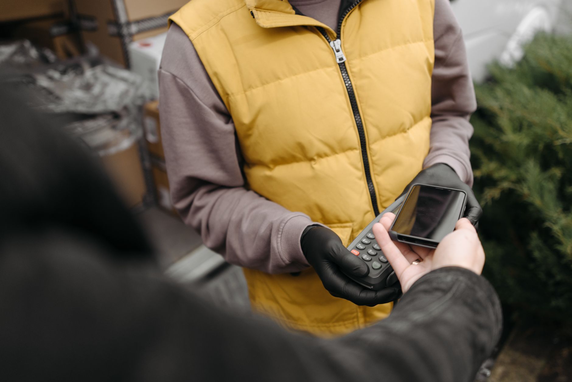 Skärmbild av mobilapp där användaren registrerar en retur för nätköp