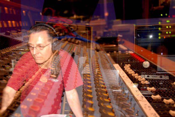 dave_darlington-hard_at_work.jpg__600x402_q85_crop_subsampling-2_upscale.jpg