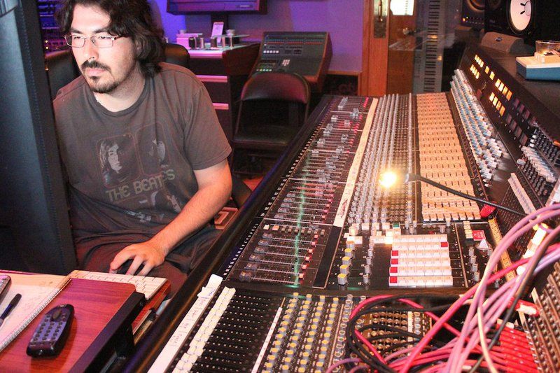greg_at_mothership_studio.jpg__1080x720_q85_crop_subsampling-2_upscale.jpg