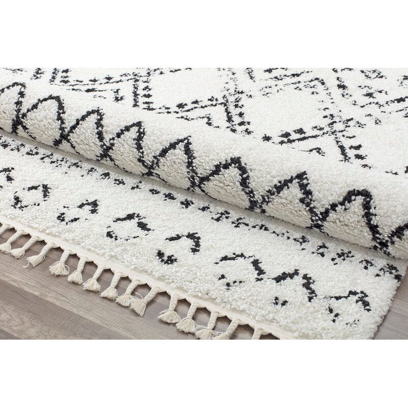 Reena White Black Area Rug-8'x10' thumbnail 2