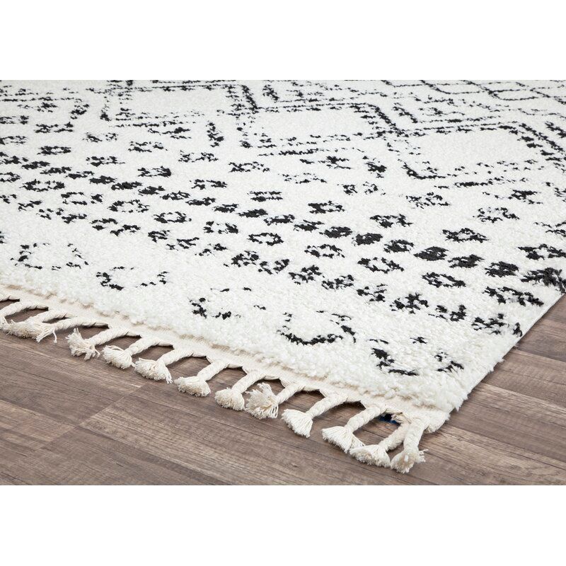 Reena White Black Area Rug-8'x10' thumbnail 3