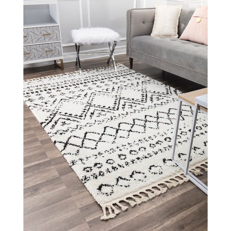 Reena White Black Area Rug-8'x10' thumbnail 5
