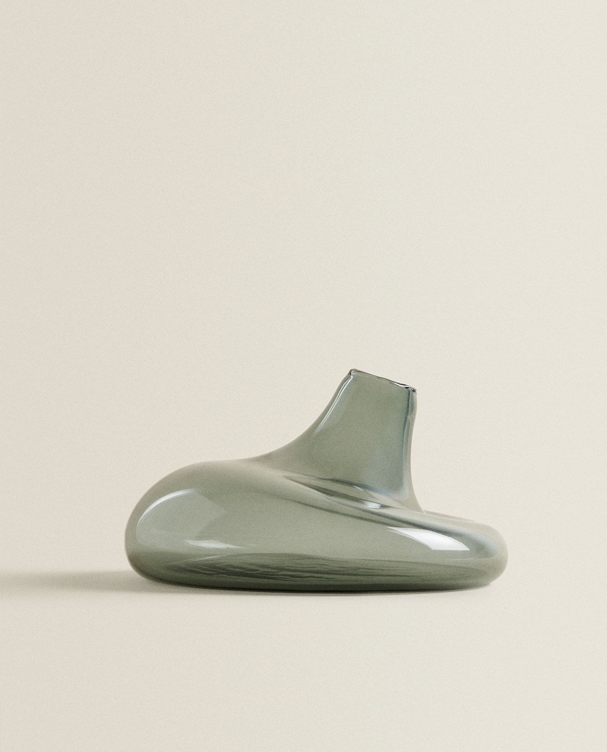 IRREGULAR VASE — view 1