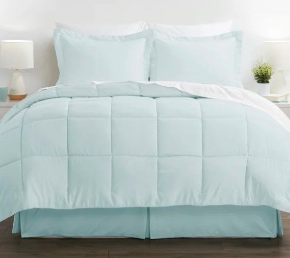 Mirabal Comforter Pillow thumbnail 2