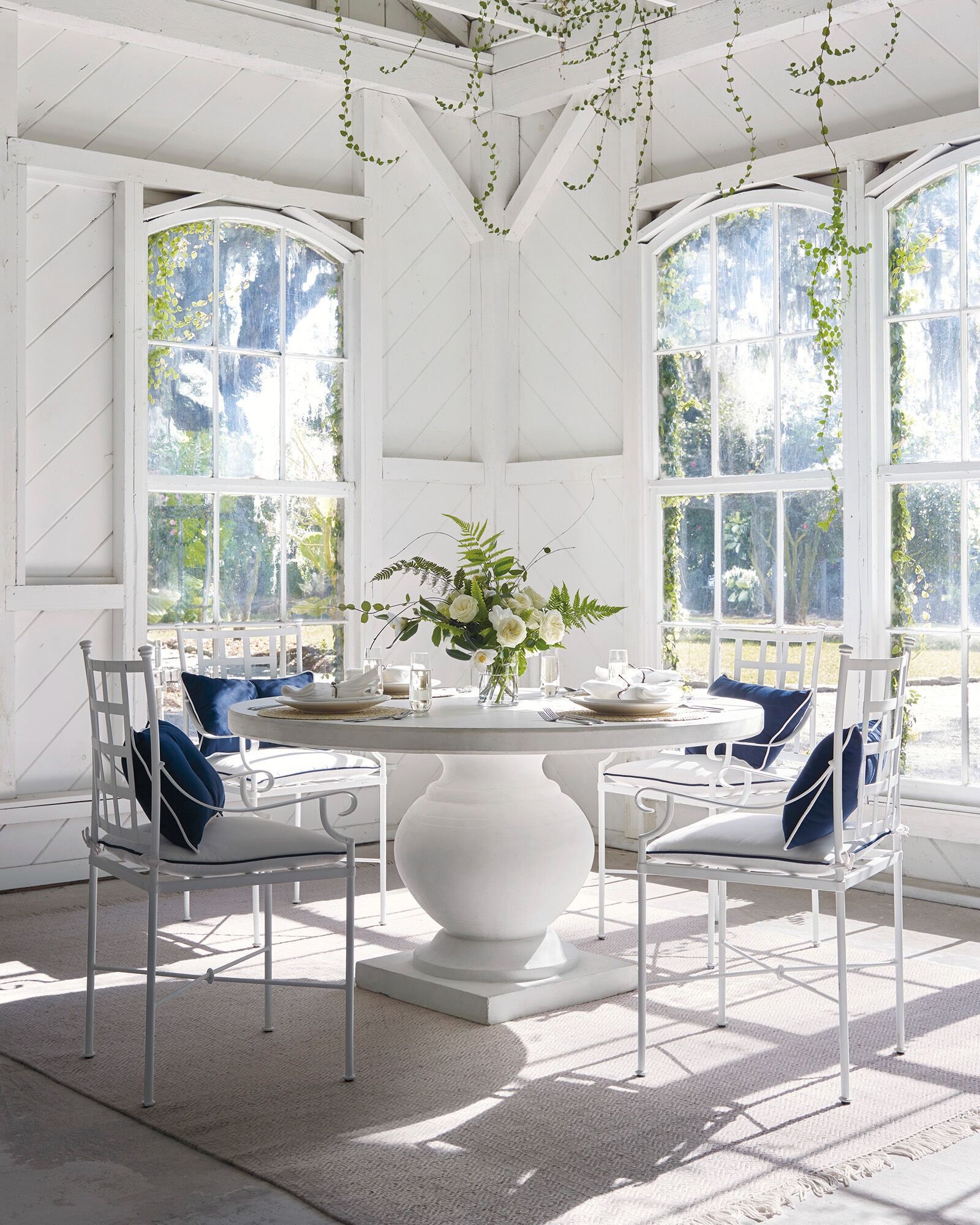 Terrace Round Dining Table thumbnail 2