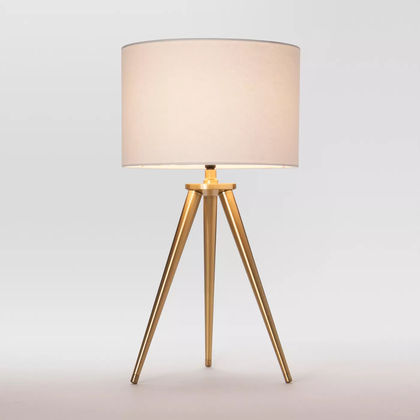 Delavan Tripod Table Lamp thumbnail 3