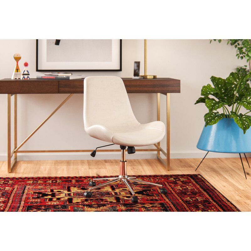 Carli Desk thumbnail 2