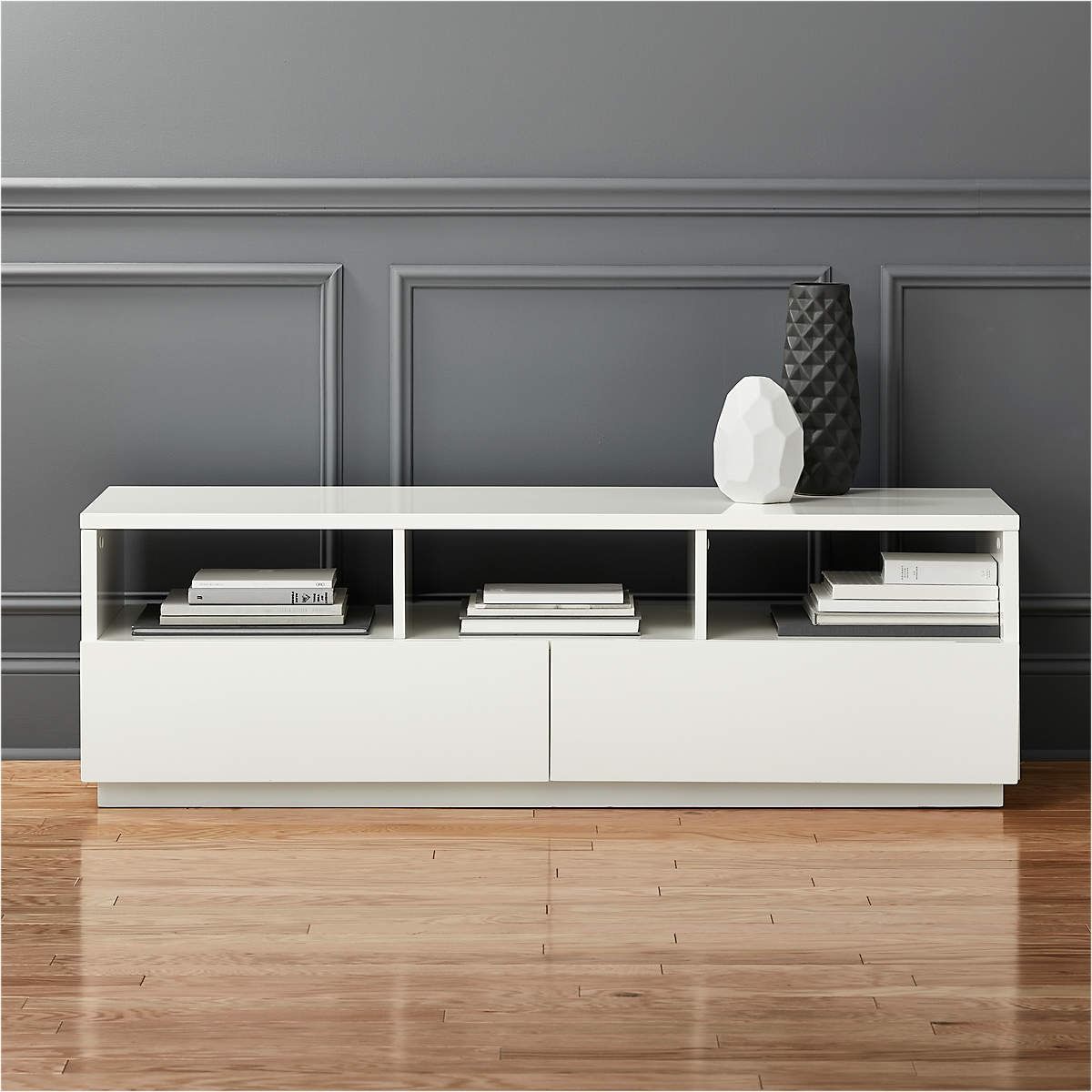 CHILL WHITE MEDIA CONSOLE thumbnail 2