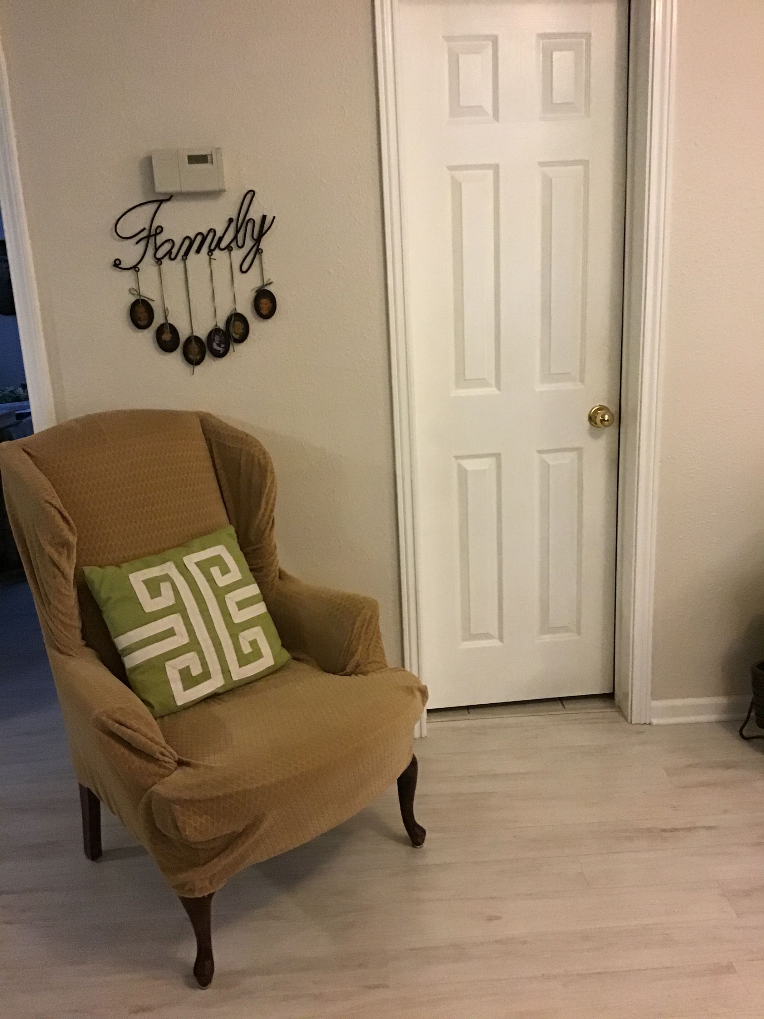 Customer_chair thumbnail 2