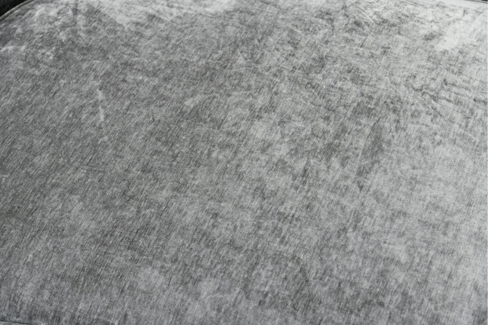 Saldana Chaise Lounge thumbnail 4