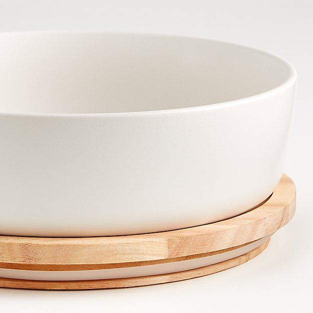 Oven to Table Round Serving Bowl with Lid thumbnail 2