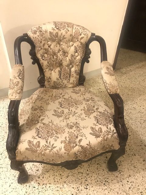 Customer_Chair thumbnail 3