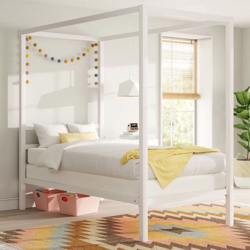 Ainsworth Canopy Bed-Full thumbnail 3