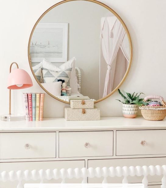 Round Decorative Wall Mirror thumbnail 4