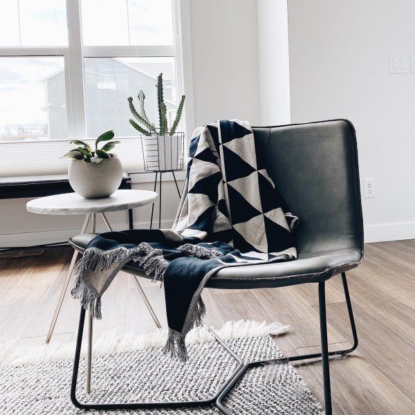 Slope Leather Lounge Chair thumbnail 4
