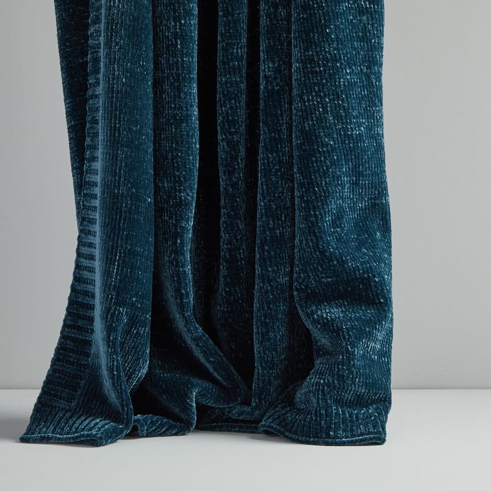 Luxe Chenille Throws thumbnail 2
