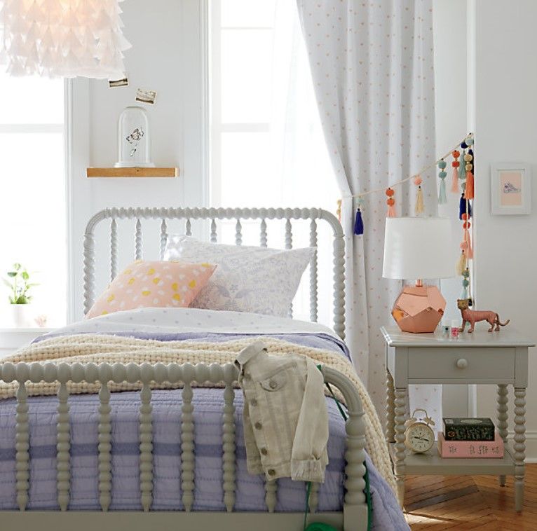 Dreamy Fabric Chandelier thumbnail 4
