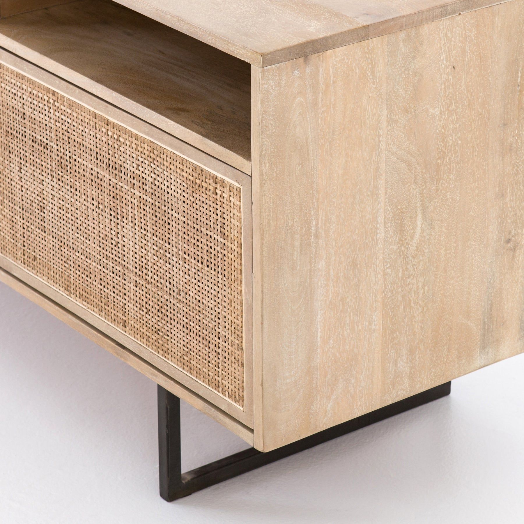 Athena media console thumbnail 5