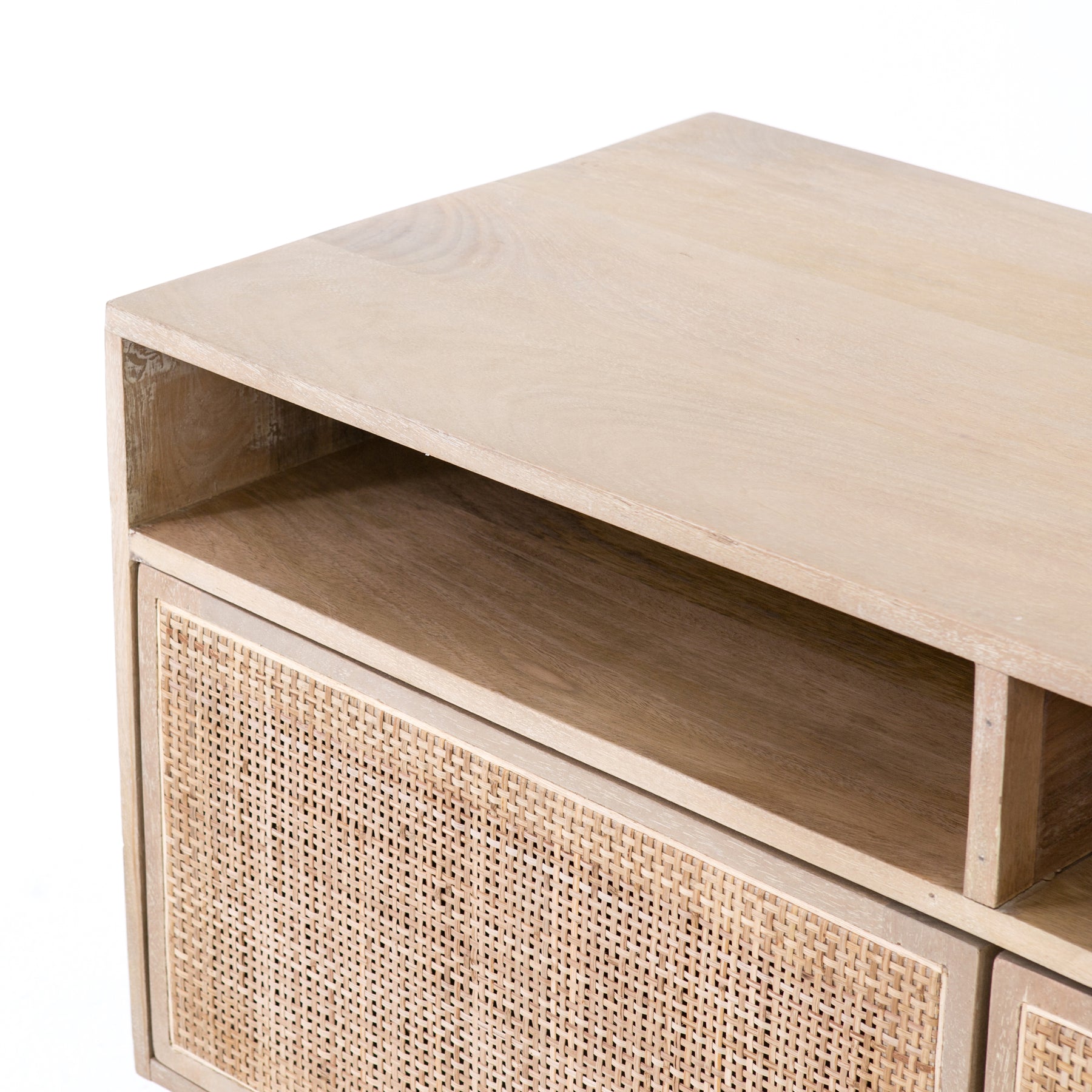 Athena media console thumbnail 7