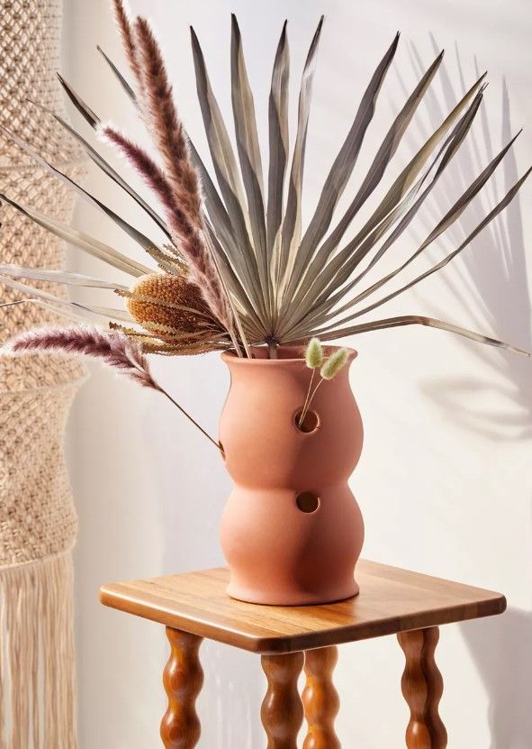 Samantha Vase thumbnail 2