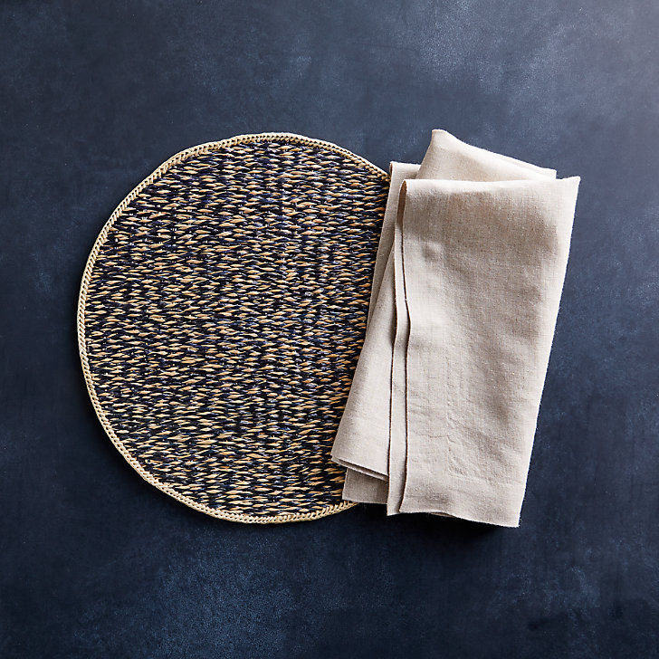 Raje Round Placemat thumbnail 2