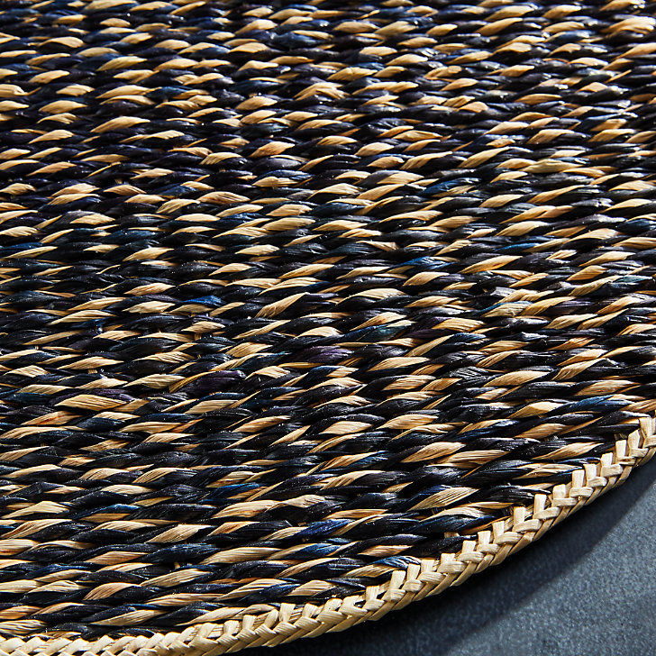 Raje Round Placemat thumbnail 3
