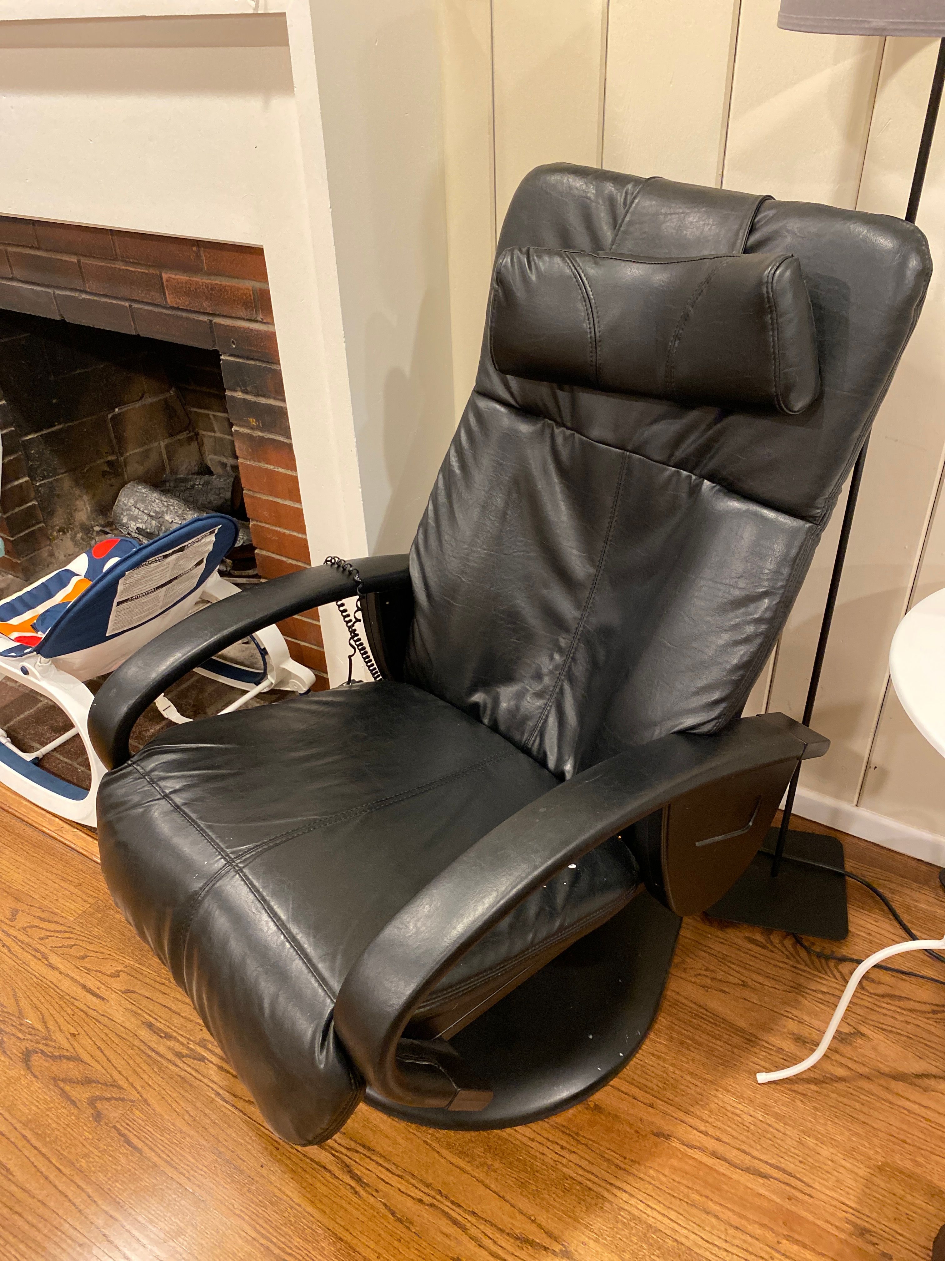 Customer_Chair thumbnail 2