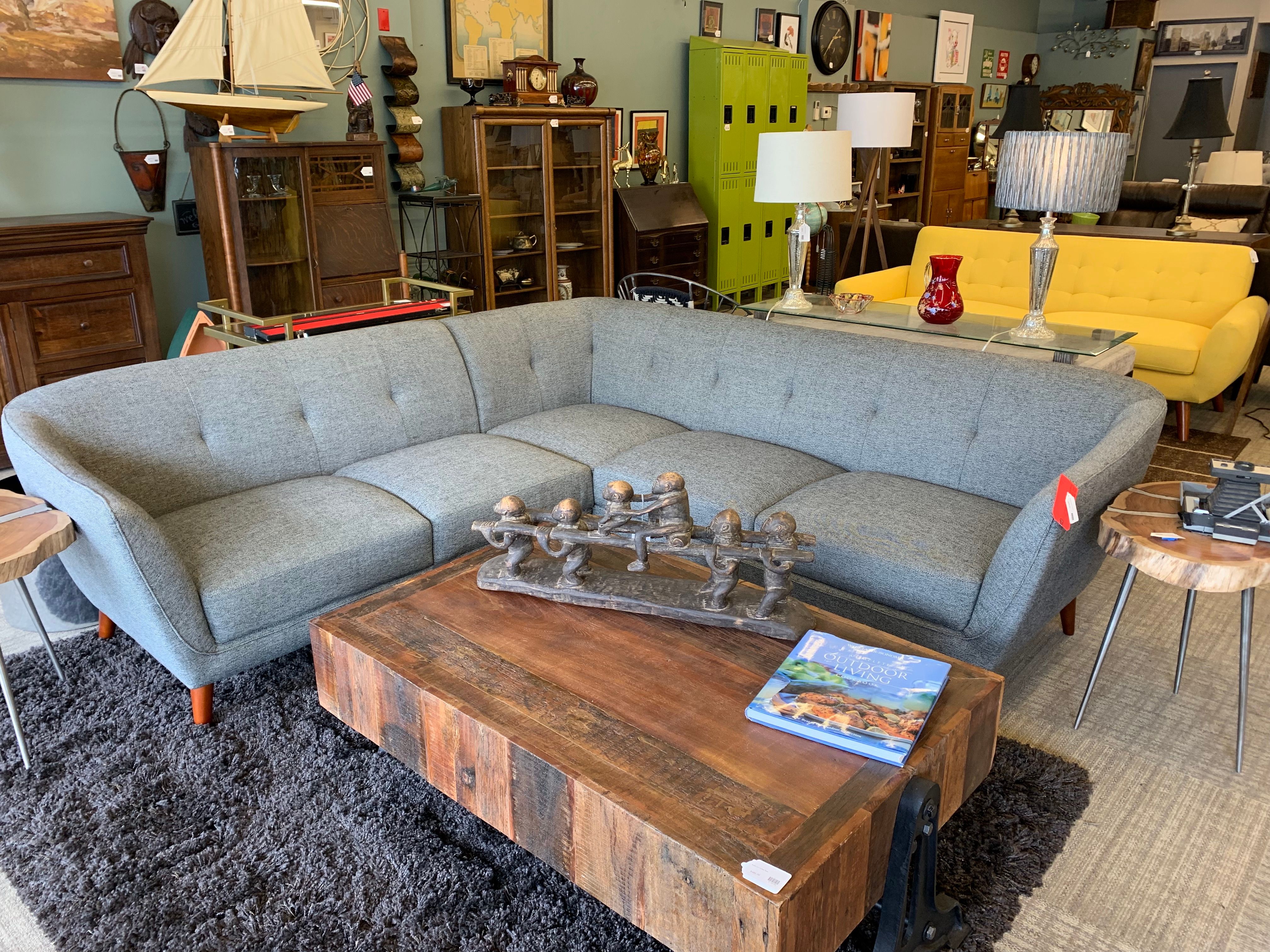 Customer Sectional sofa thumbnail 2