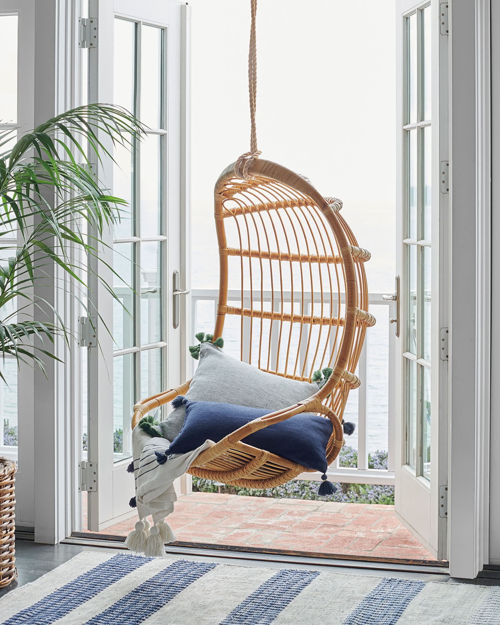 Hanging Rattan Chair thumbnail 4