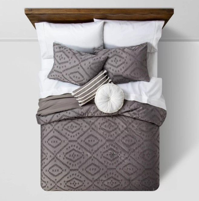 Olympia Clipped Comforter Set quilt thumbnail 2