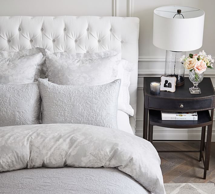 Chesterfield Tufted Upholstered Bed-King thumbnail 4
