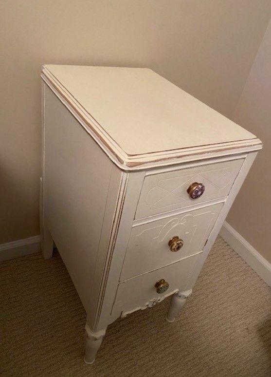 Night Stand Customer thumbnail 3