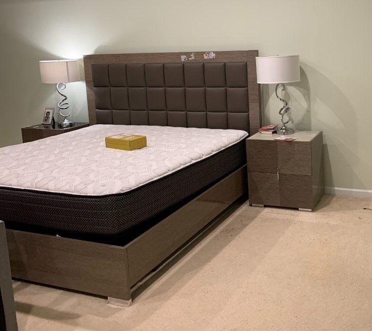 Customer Bed thumbnail 4