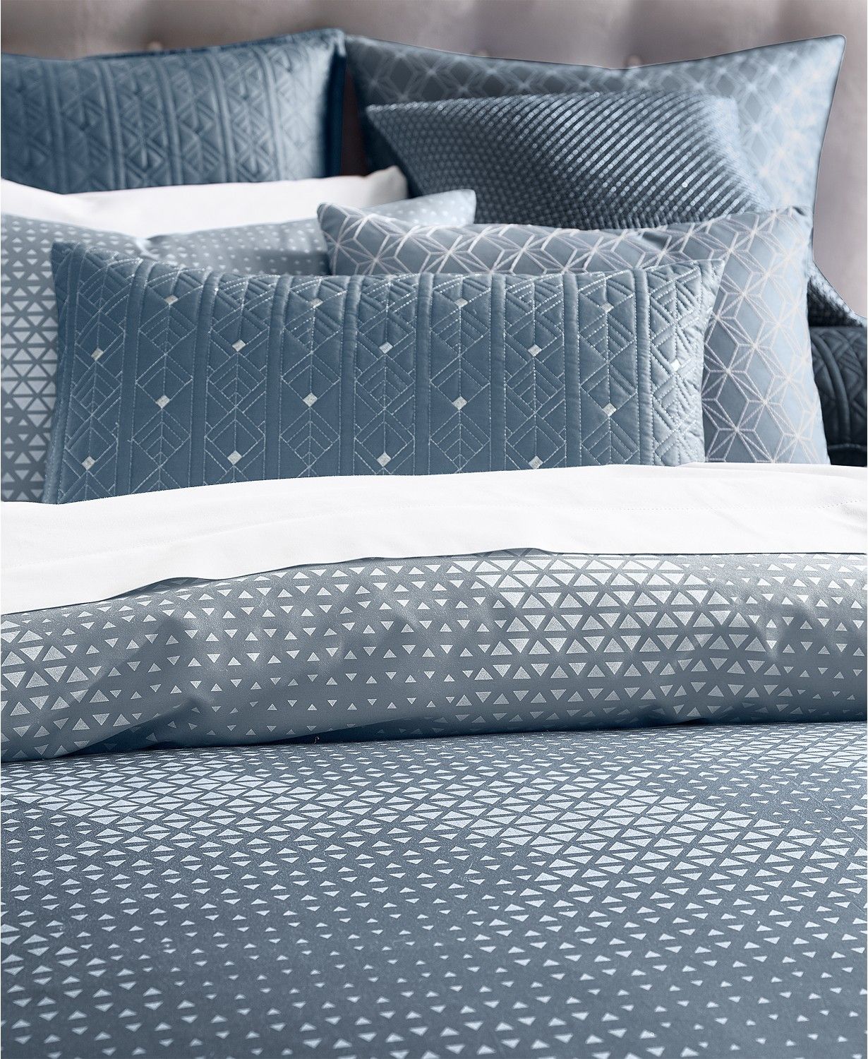 Cascade 400 Thread Count Blue FullQueen Comforter thumbnail 3
