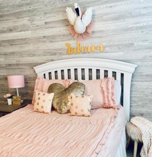 Swan Head Wall Decor thumbnail 2